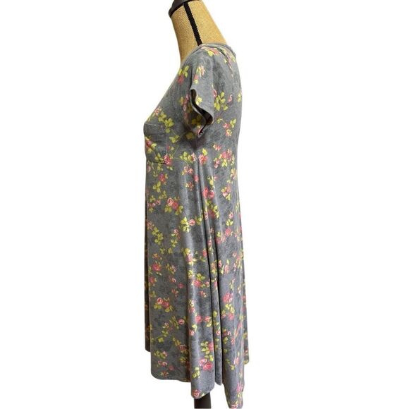 LulaRoe Unicorn Carly Swing Dress Size XXS Gray Pink Rosette Rose Floral Green - Picture 6 of 9